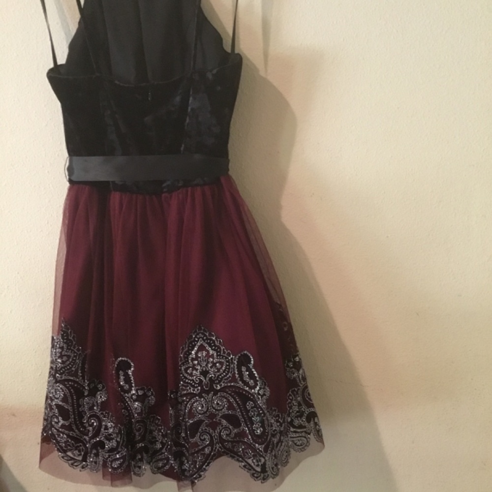 Girl’s Designer Party Halter Dress with Tulle Petticoat - Picture 2 of 6